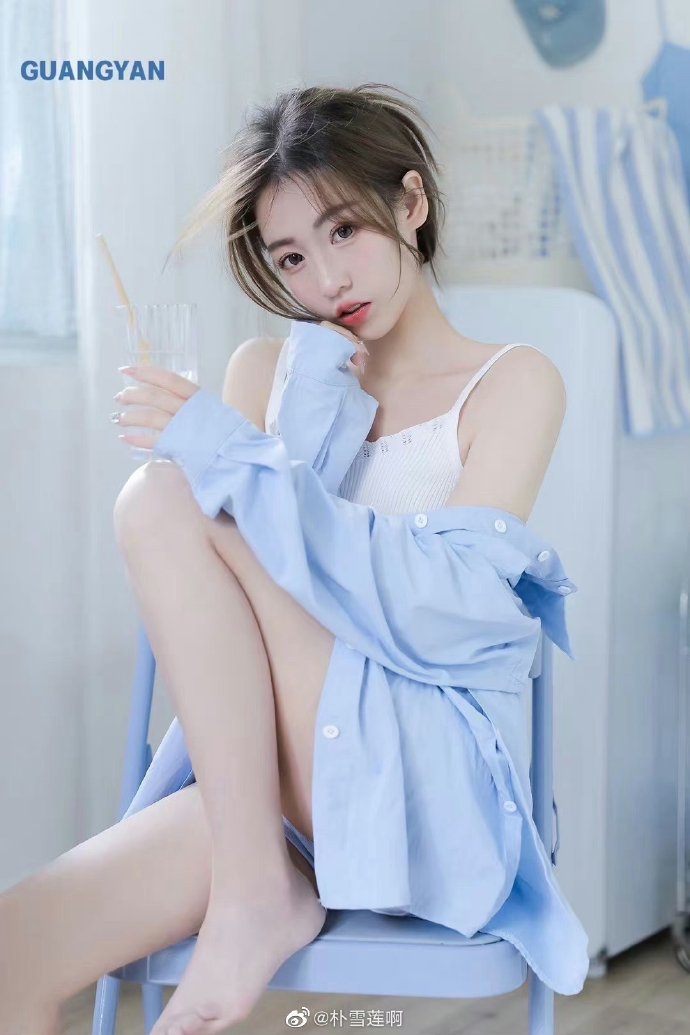 名侦探柯南：黑铁的鱼影 封面